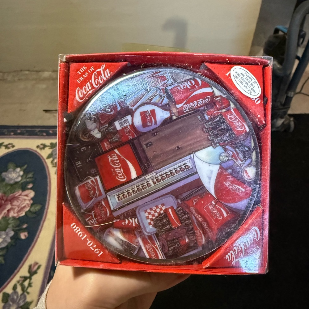 Coca-Cola Collector's Edition Mini Plate with Red and Green